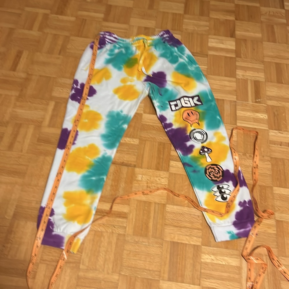 DGK - Picture 5 of 12